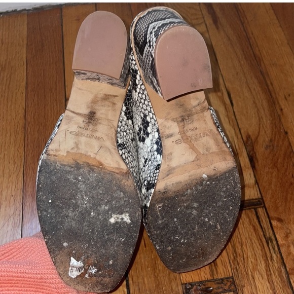 Vince Wyatt Platform Sandals sz 9 in snakeskin python print - Picture 3 of 6